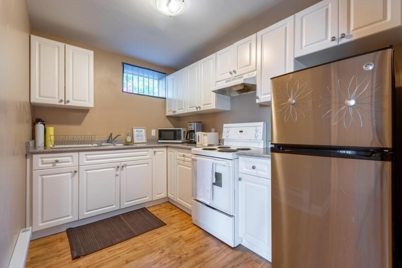 Two Bedroom With Amazing Ocean View Северный Ванкувер Экстерьер фото